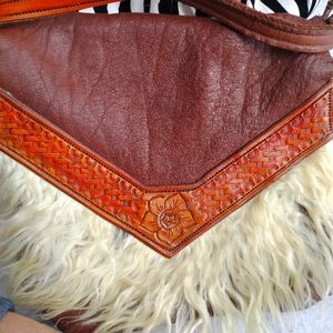 Crossbody purse